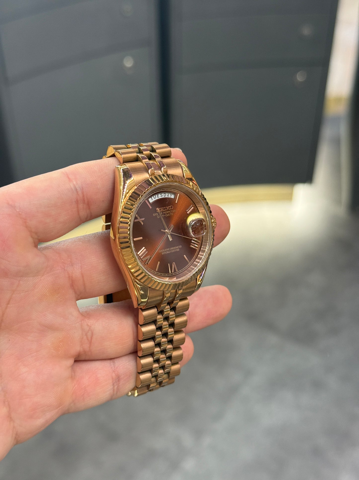 Dessert Rose Roman Dial